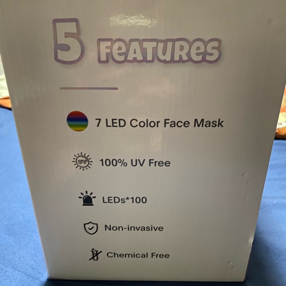 7 LED Color Face Mask - Picture 4 of 7